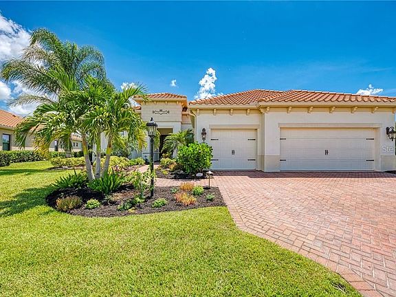 3rd image of 21256 Saint Petersburg Dr