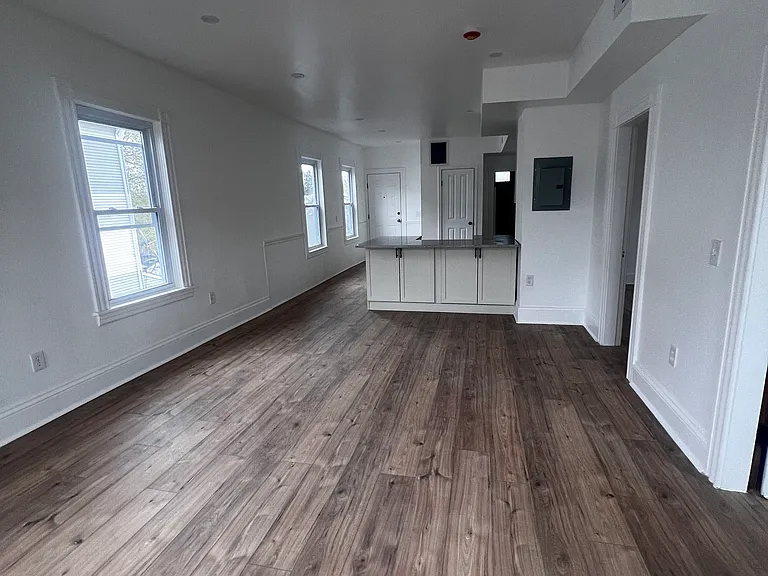 19 Reeves St #2 — Photo 4