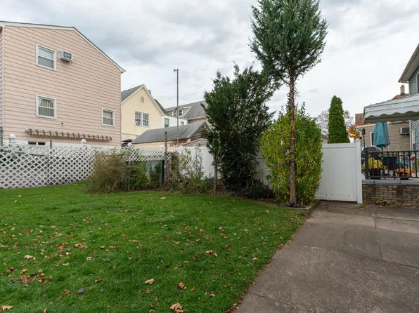 17 East 39th Street image 27 of 33