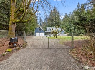5737 NE Saratoga Ct, Poulsbo, WA 98370