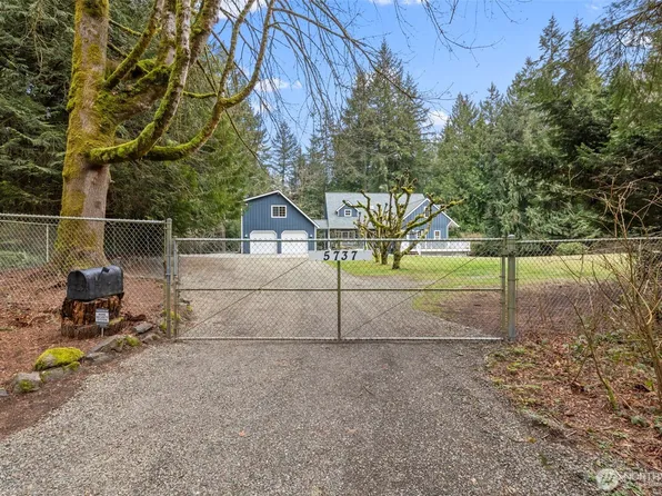 5737 NE Saratoga Court, Poulsbo, WA 98370