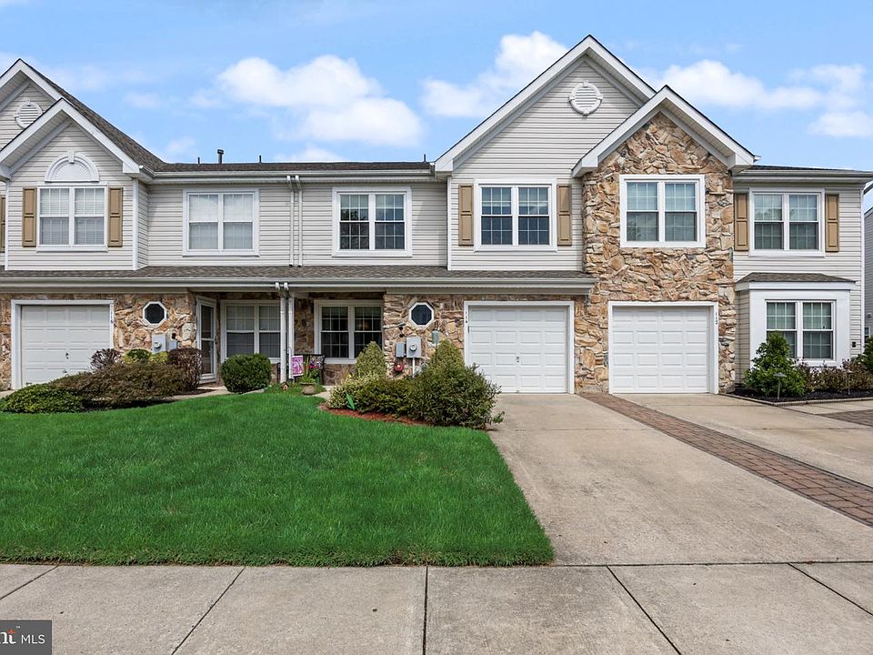 1st image of 114 Buckingham Way
