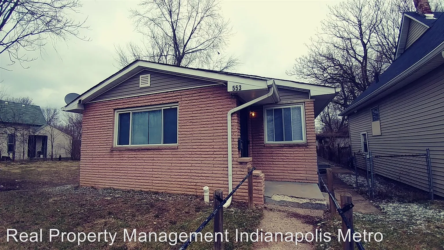 553 N Pershing Ave photo 1