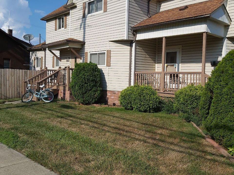 1st image of 464 Elm St #464