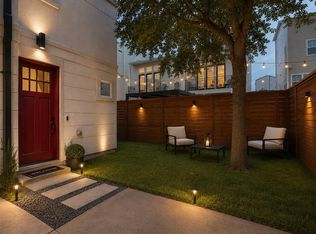 2212 Stuart St, Houston, TX 77004