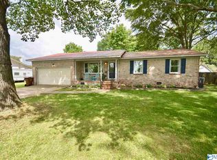 904 Gable Cir SW, Hartselle, AL 35640