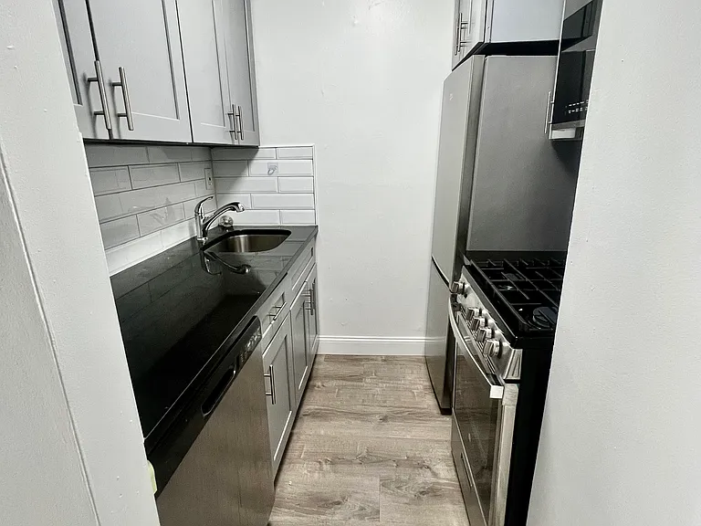 13981 35th Ave #2H — Photo 1