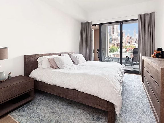 4th image of 90 Lexington Ave APT 6B