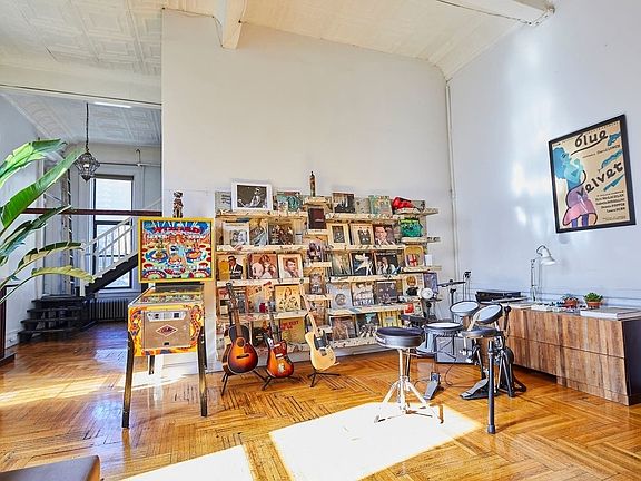 5th image of 269 W 25th St #1
