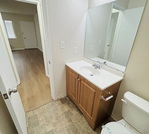 5th image of 405 E Fairview Ave #3