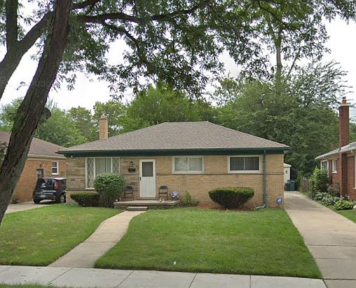 1st image of 21911 Kipling Ave