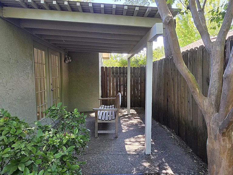 1715 Rockybend Dr — Photo 18