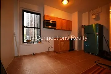 Rented by City Connections Realty