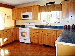 Ceramic Counter & Floor