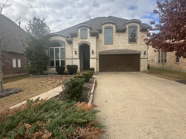 903 Red Deer Dr, Euless, TX 76039
