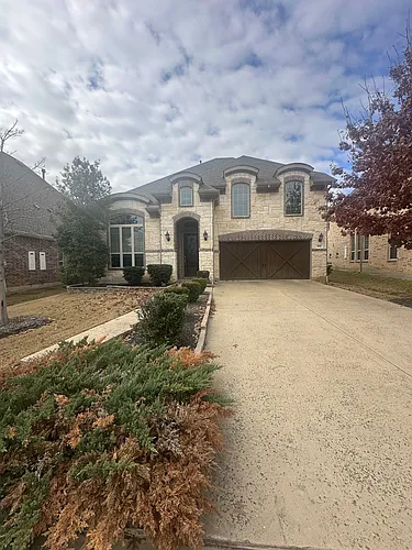 903 Red Deer Dr Photo 1