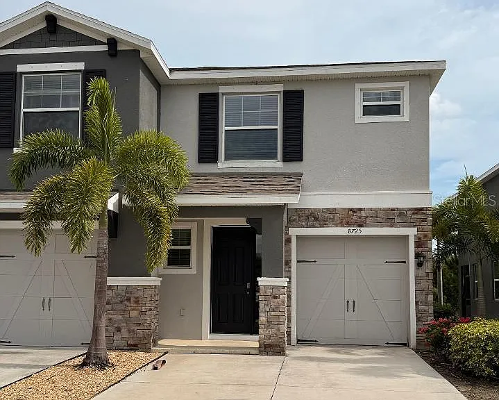 8725 Daydream St — Photo 1