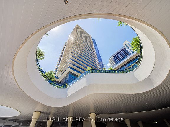 4th image of 5081 Hurontario St #3103