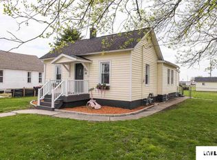 1703 Delavan St, Lincoln, IL 62656
