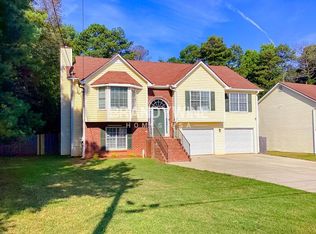 5877 Pecan Grv, Ellenwood, GA 30294