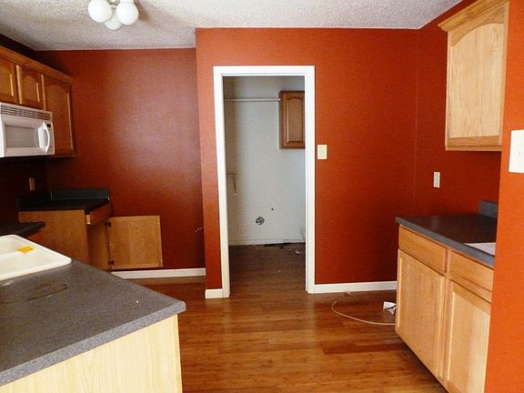 5th image of 2696 Priest Dr