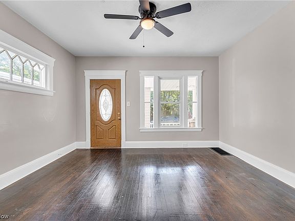 3rd image of 1446 Hopkins Ave