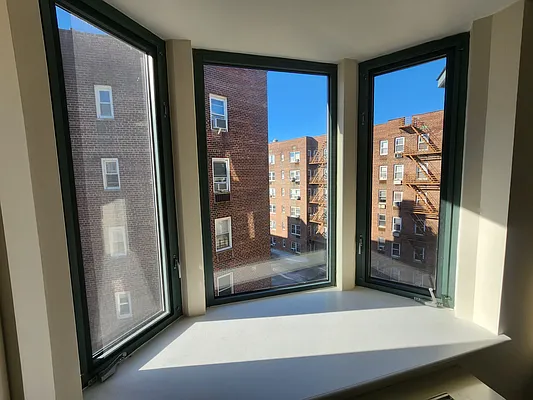 Rented by Contact Realty | media 7