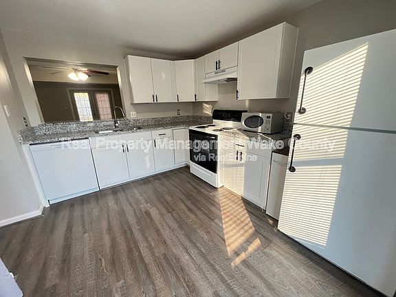4th image of 4306 Halliwell Dr
