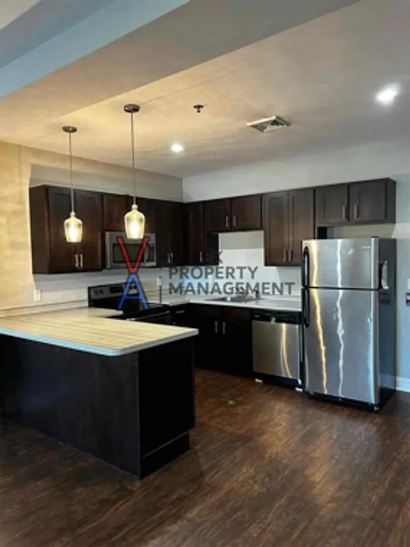 970 Ridge Avenue — Photo 4