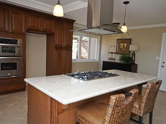 5th image of 1158 Oak Knoll Ter