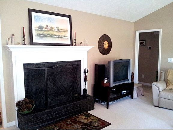 2nd image of 385 Sherwood Cir SE