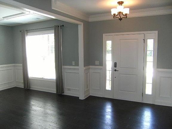 3rd image of 1478 Mill Pointe Ct