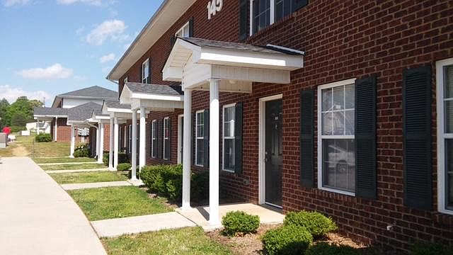 1st image of 121 Cloverleaf Ln #V581jzfjg