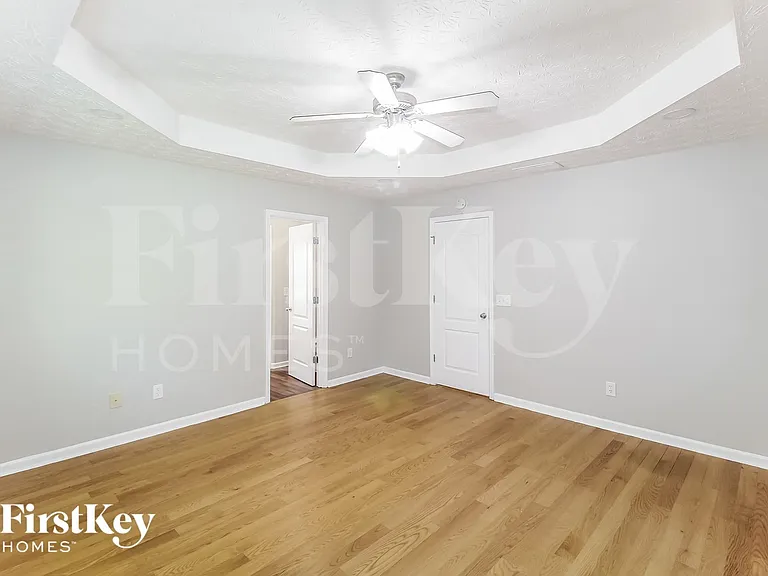 20 Lamar Ln — Photo 8