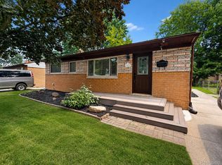 33424 Cheryl St S, Clinton Township, MI 48035