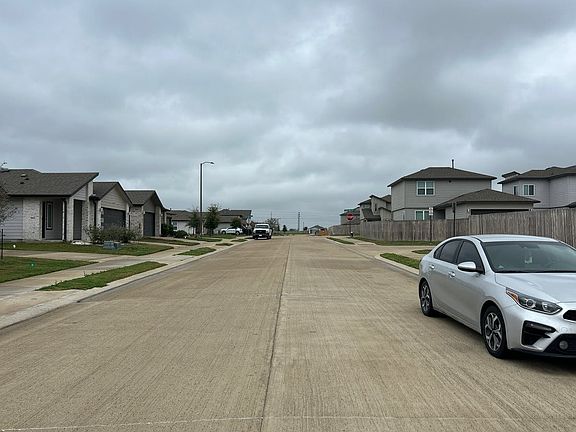 4th image of 1110 Amistad Loop