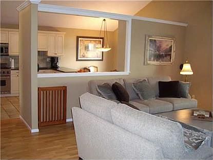 4th image of 18 Washington Cir