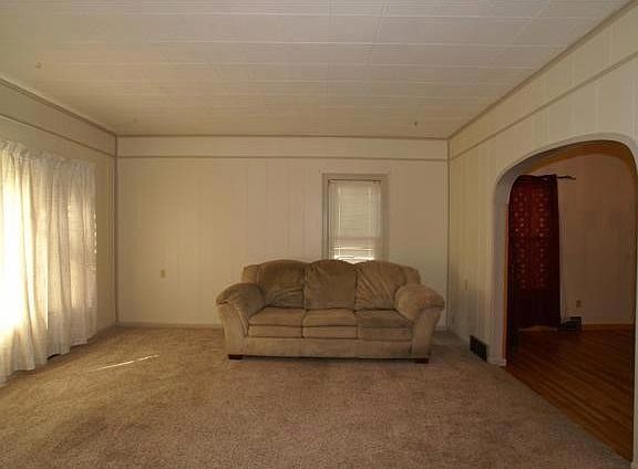 3rd image of 469 Park St