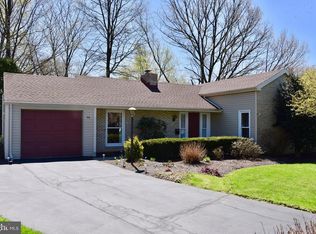 94 Miller Dr, Sinking Spring, PA 19608
