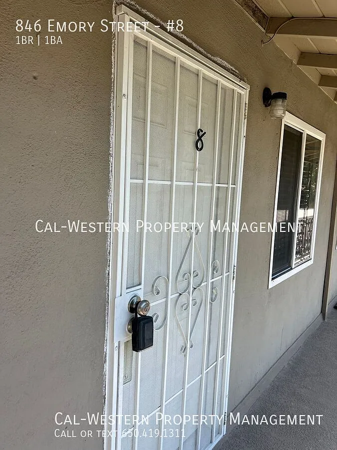 Building Photo - 846 Emory St #8