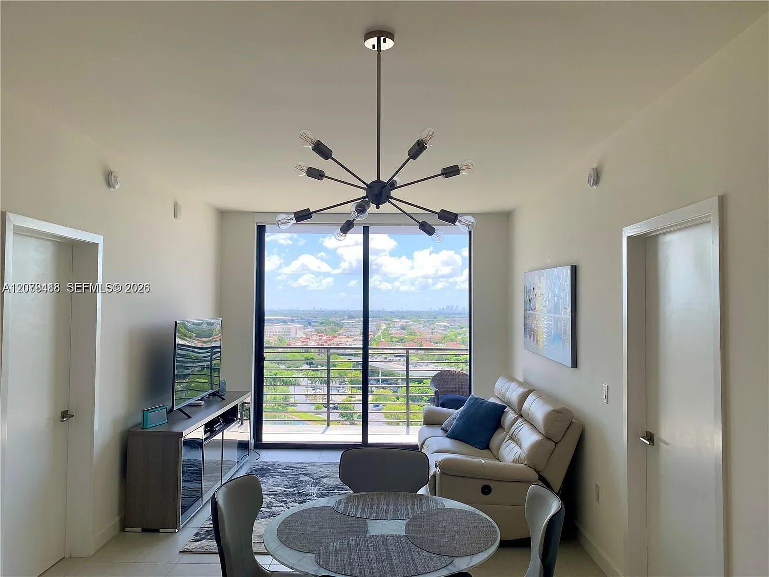 5350 Park Condo — Photo 4