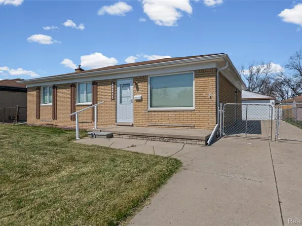 20311 Garden Ct, Roseville, MI 48066