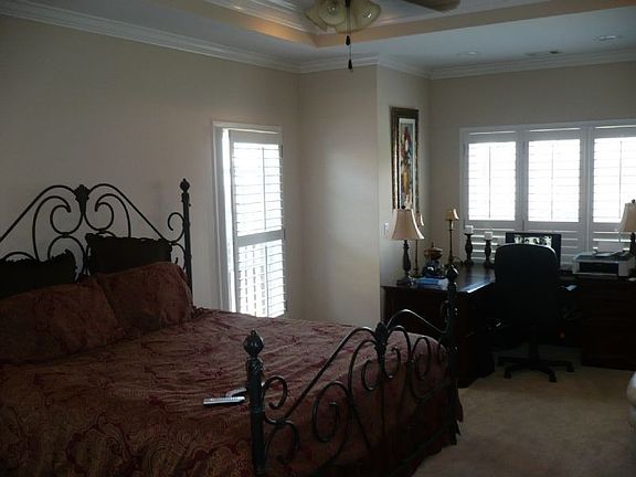 4th image of 5549 Hollister Dr