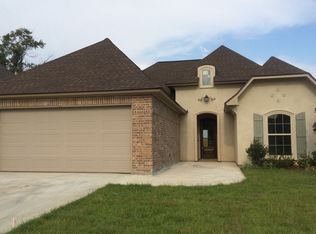 208 Golden Cypress Drive, Youngsville, LA 70592