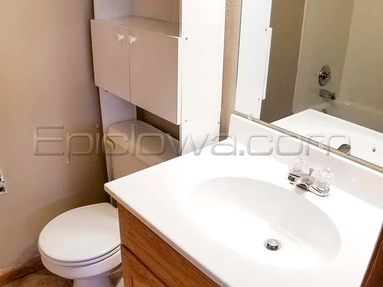 2910 Johnson Ave NW — Photo 7