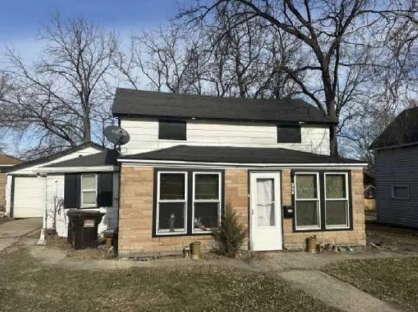 538 W Addison St, Freeport, IL 61032