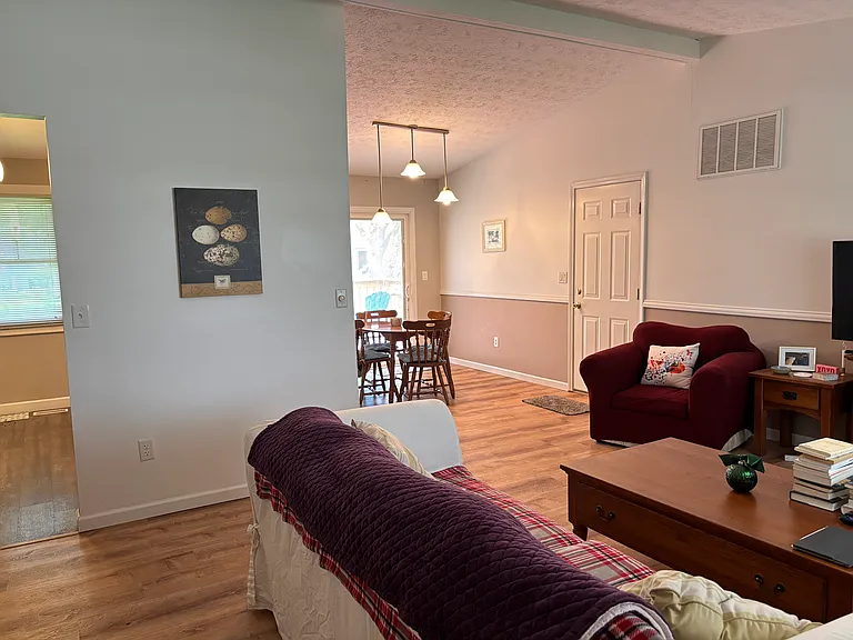 1149 Cumberland Ave — Photo 3