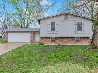 10 Deborah Dr, Saint Peters, MO 63376