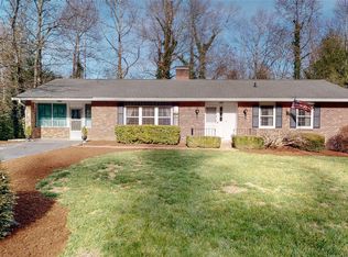 107 Old Kanuga Pl, Hendersonville, NC 28739