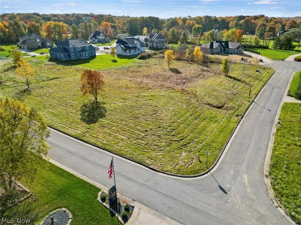 8601 Polo Ct, Poland, OH 44514